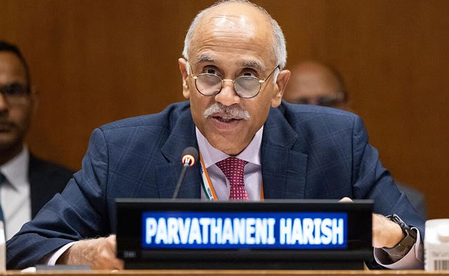 India hits out at Pak over Ahmadiyyas persecusion, air-bombings against Afghan in UNGA